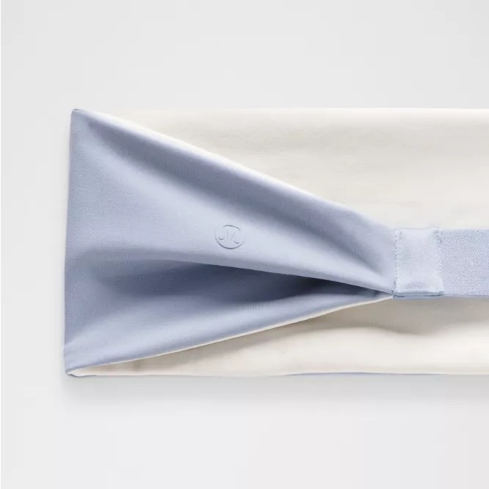 Lululemon Reversible Headband Light Blue White Athletic